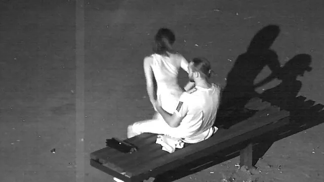 Miamii bekommen facesmothered von der alte frauen nackt im garten Frau
